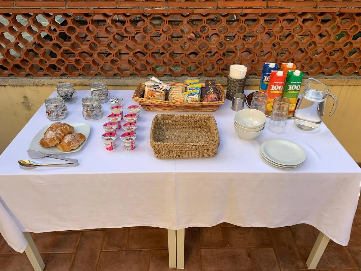 Bed and Breakfast La Terrazza Di Via Elisa Lukka 2*,