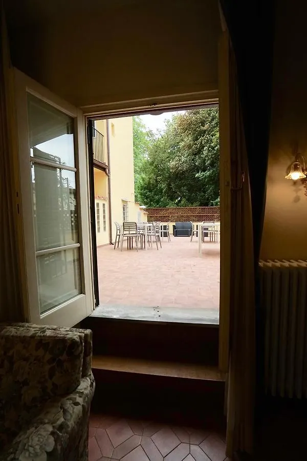 **  La Terrazza Di Via Elisa Bed & Breakfast Lucca Italy