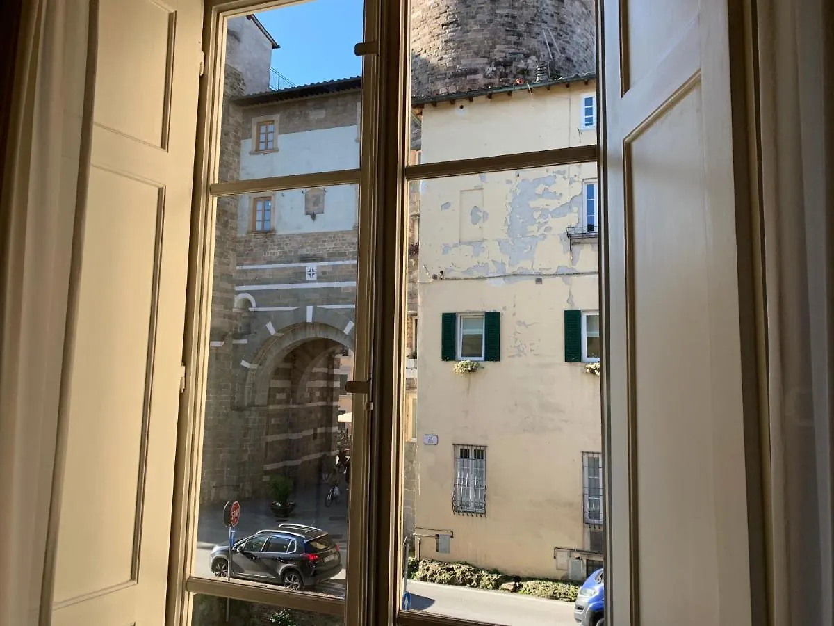 La Terrazza Di Via Elisa Bed and Breakfast Lucca Italien